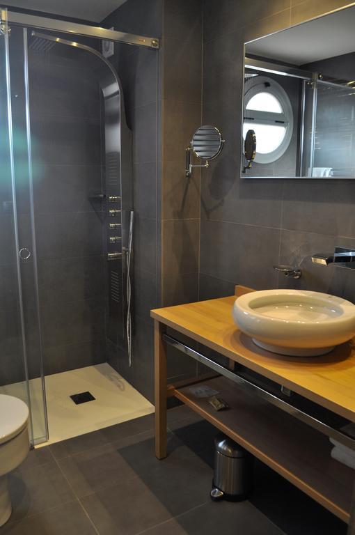 Hotel Solé La La Pobla de Segur Szoba fotó