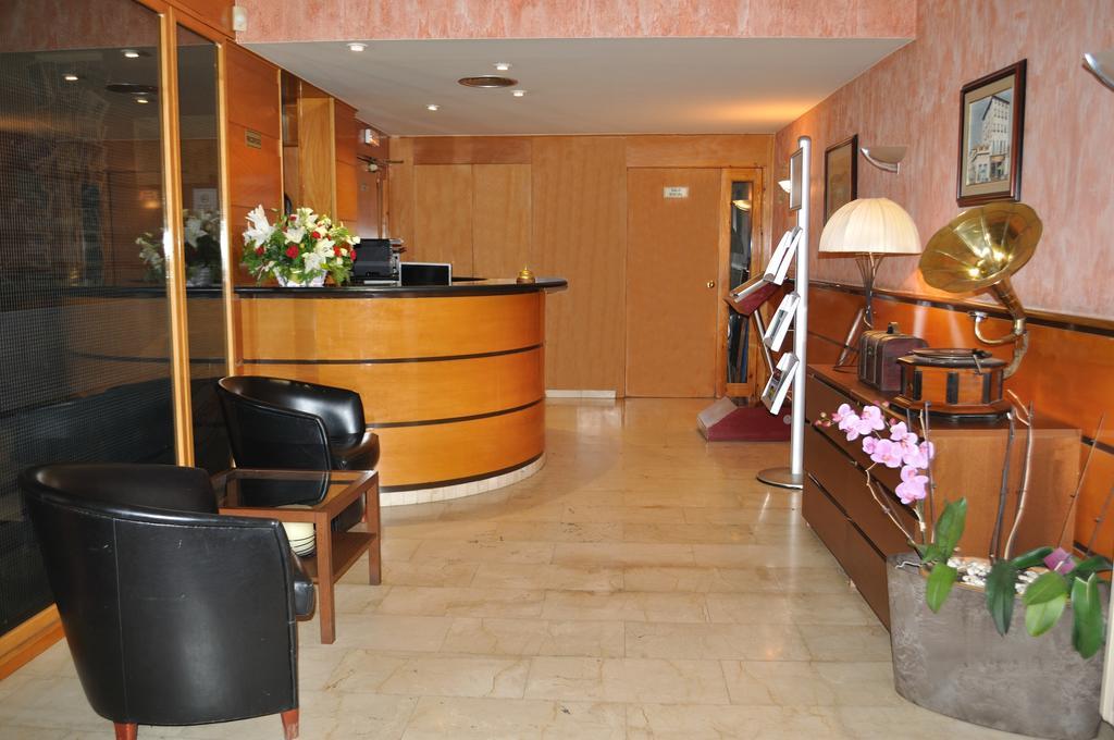 Hotel Solé La La Pobla de Segur Kültér fotó